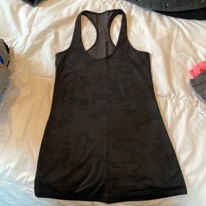 Lululemon tank